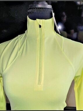 Dick's Sporting Goods Activate 1/4 Zip Women's Yellow Quarter-Zip NWT Size XXS
